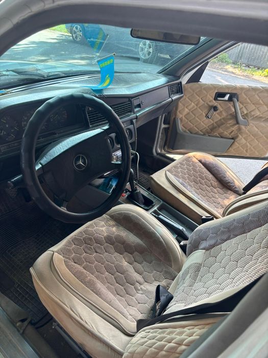 Mercedes-Benz 190 продам срочно