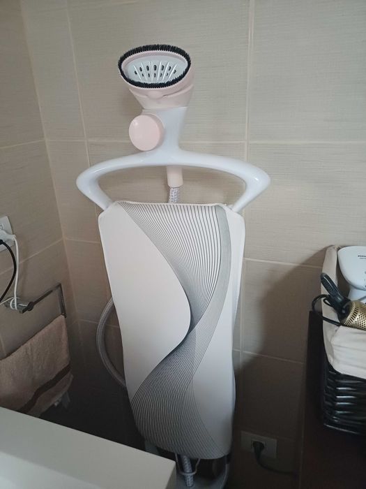 Vand aparat de calcat vertical Philips