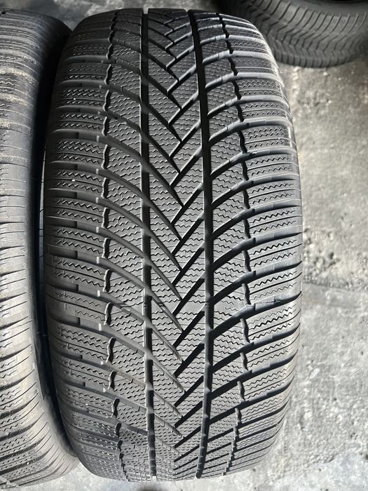 4 anvelope de iarna 255/50/20 Bridgestone 7-7.5 mm!