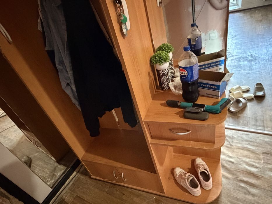 Продам стенку для прихожей