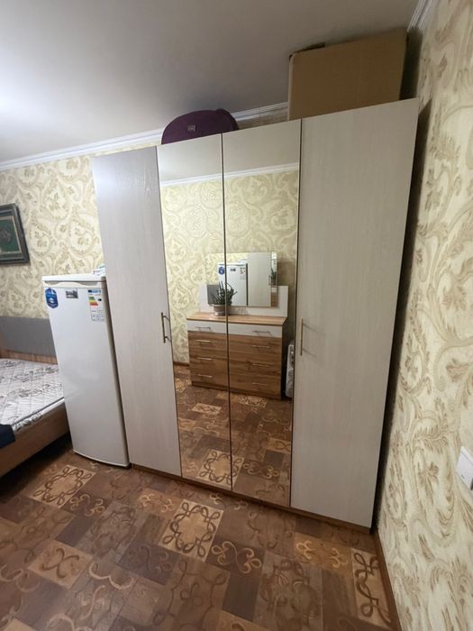Продам спальный гарнитур
