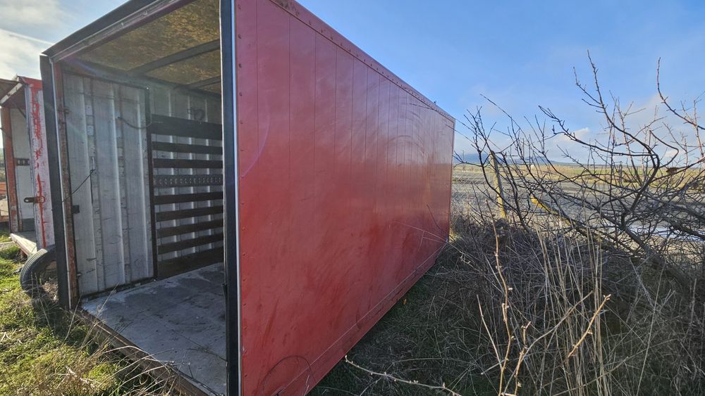 Фургон подходящ за склад