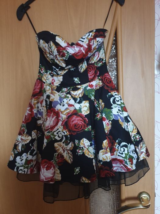 Красивое  короткое платье