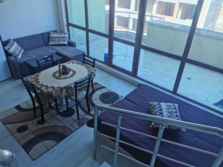 Луксозен мезонет "Татяна" с басейн до санаториума. Под Наем