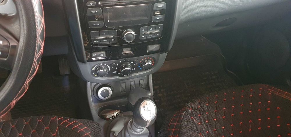 Продам Renault Duster 2015года