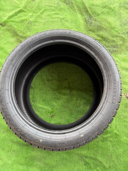Anvelope de iarnă 295/35/19 Pirelli