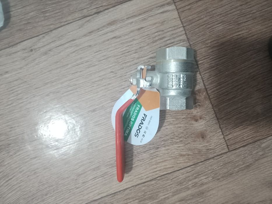 Продам кранники для сантехники