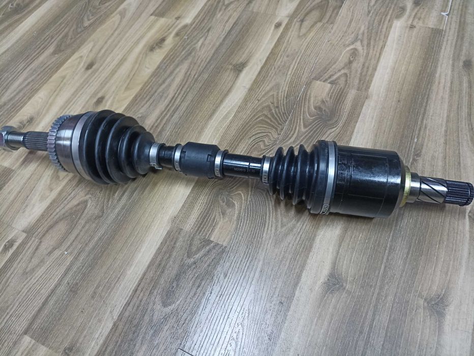 Привод в сборе гранаты на Toyota Carina E