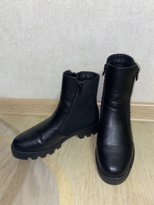 Продам ботинки весна/осень