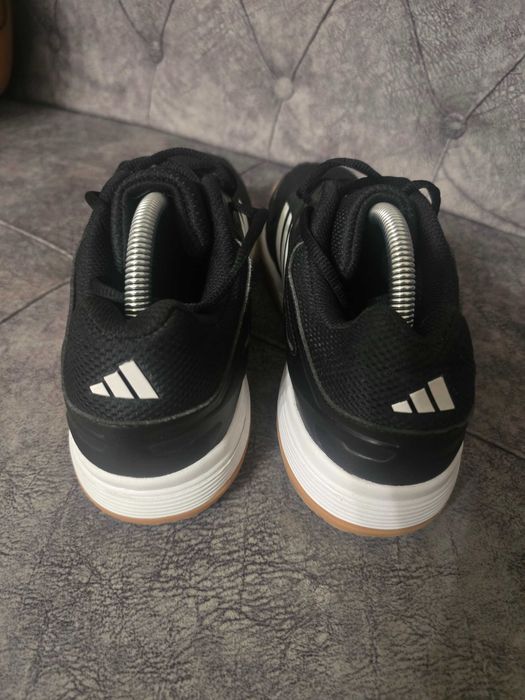 Adidas SPEEDCOURT 42 нови