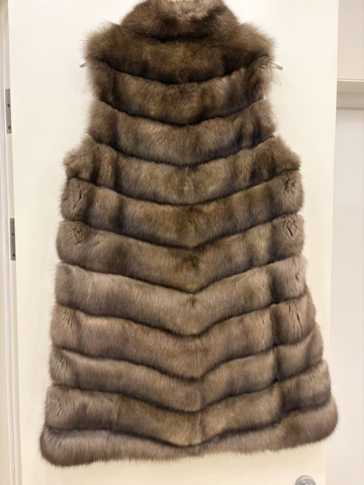 Жилет соболь Leonardo Spadini