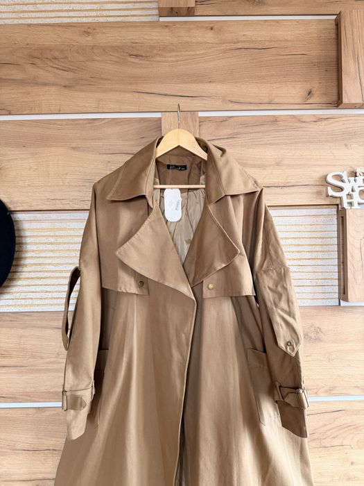 Разкошен суперактуален oversize пролетен тренч