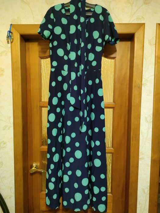 Женская одежда разные платья