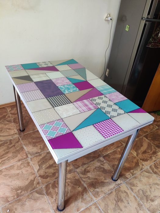 Masă de bucătărie extensibila sticlă