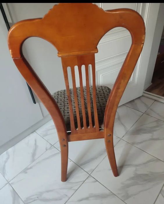 Продам стол,стулья