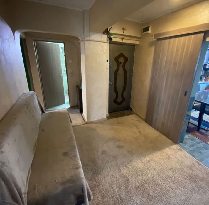 Vand apartament patru camere 120.000mii €