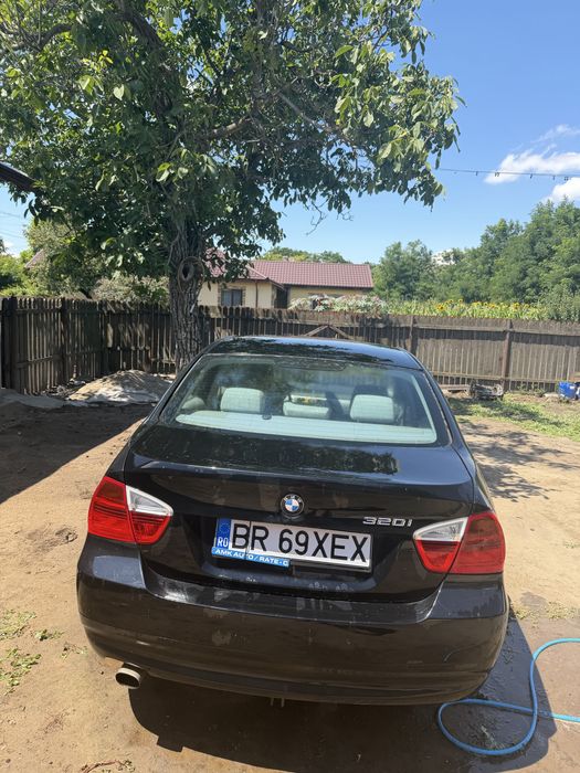 E90 320i    Vand/schimb