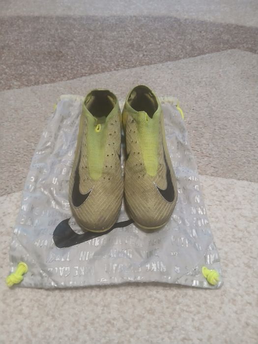 Ghe­te fotbal Nike galben-verzui – Mărimea 42,5