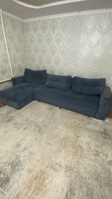 Продам диван для гостиной