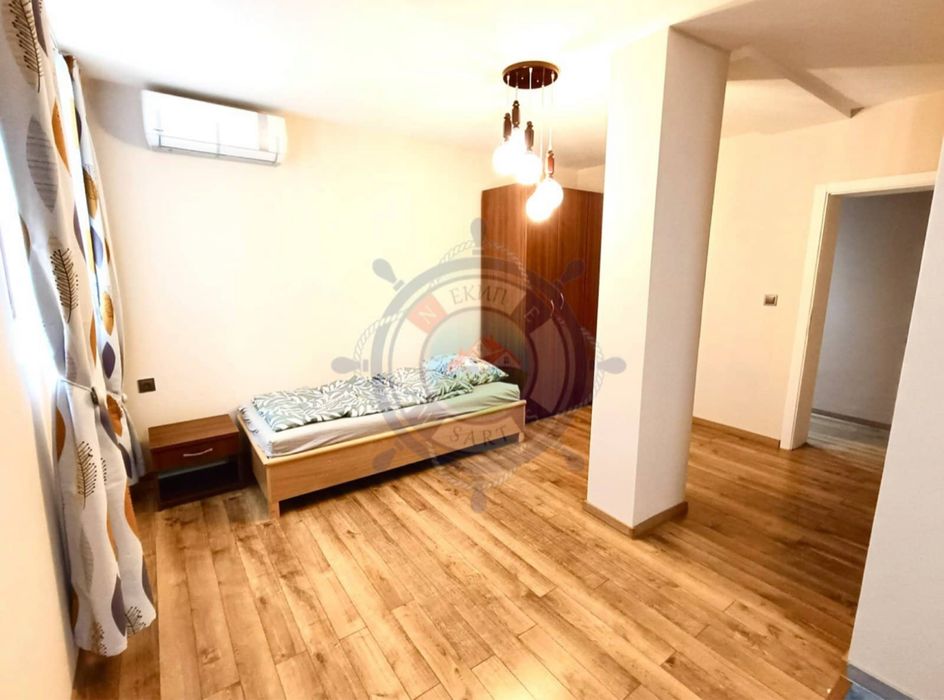 Просторен апартамент 115кв в К.К. Чайка