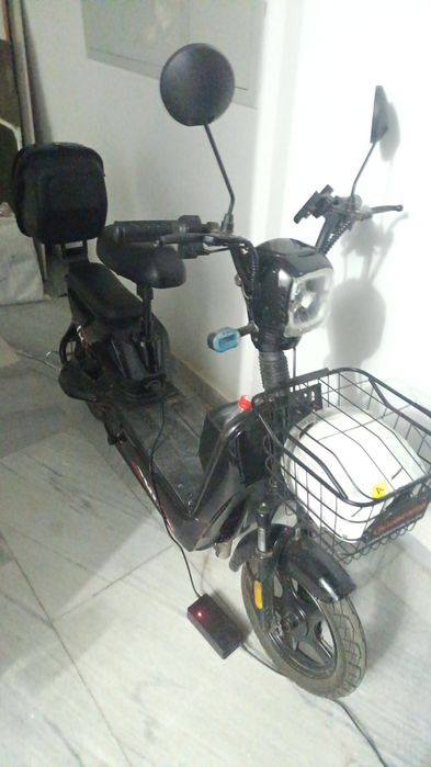 Ларго , электронный скутер