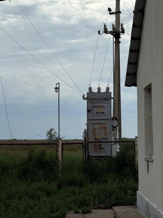 Крестьянское хозяйство, жилой дом, с кирпичными строениями