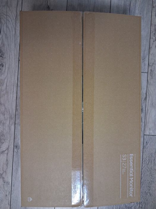 Монитор Samsung Essential