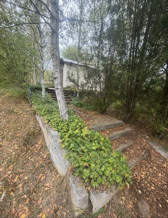 Промишлена сграда 800кв.м 10дка земя