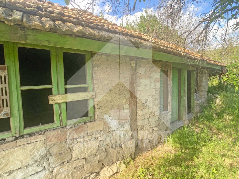 Продава се Парцел в с. Стан, Област Шумен - 710 кв.м за 22 €/кв.м - Снимка #1