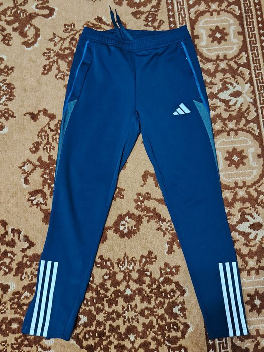 Продам оригинальные штаны Adidas