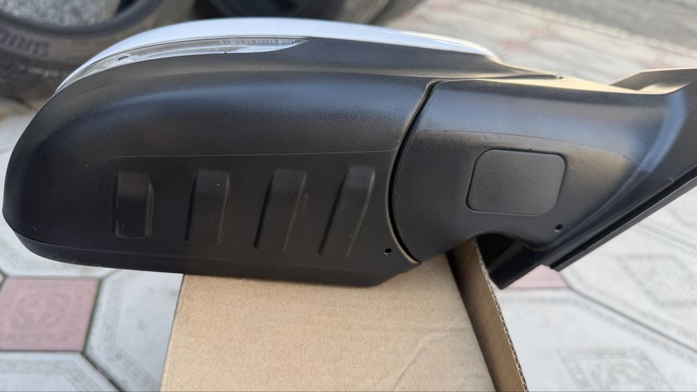 Зеркало правой стороны от Corolla