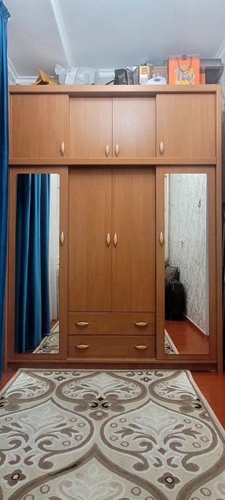 Продам шкаф в хорошем состояние