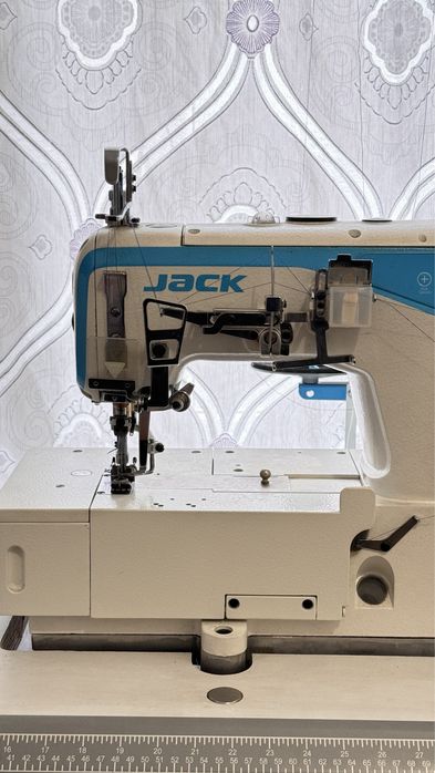 Распошивальная машина jack W4