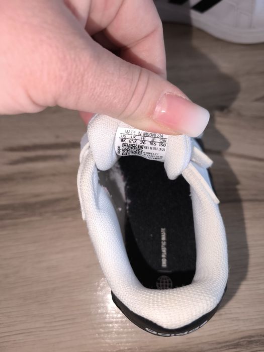 Adidași unisex mărimea 26