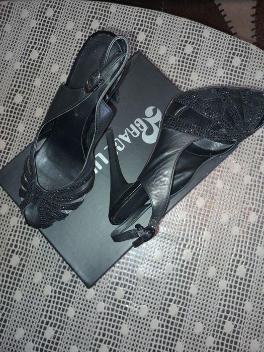 Продам туфли женские