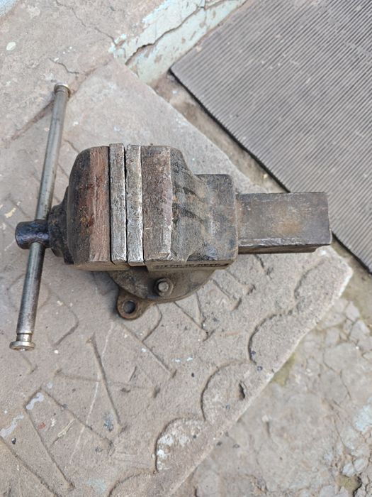 Продам тиский сделнный в СССР