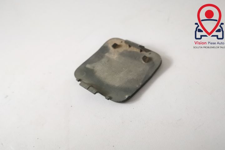 Капак Болт Теглене Задна Броня Оригинален В Добро Състояние Мерцедес-Б