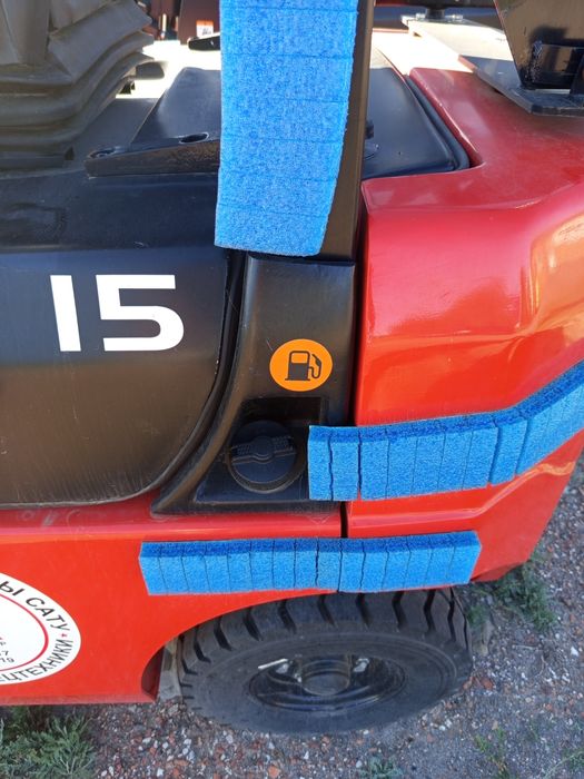 Вилочный погрузчик