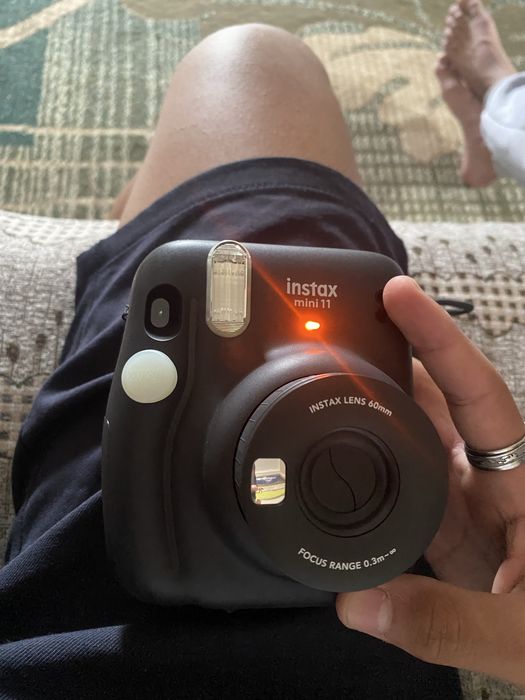 Фотоаппарат instax mini 11