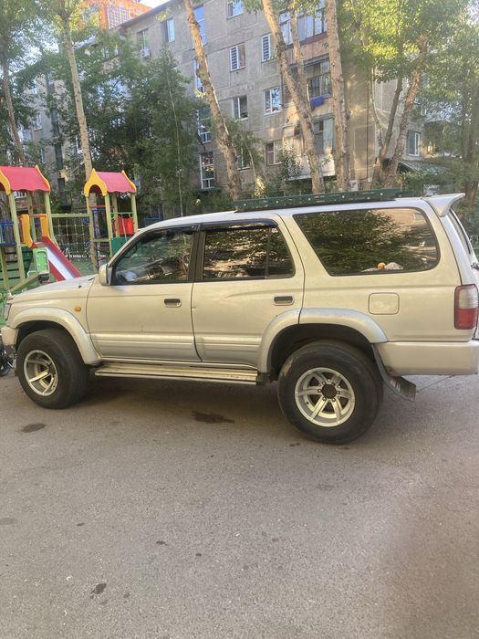 Автомобиль внедорожник