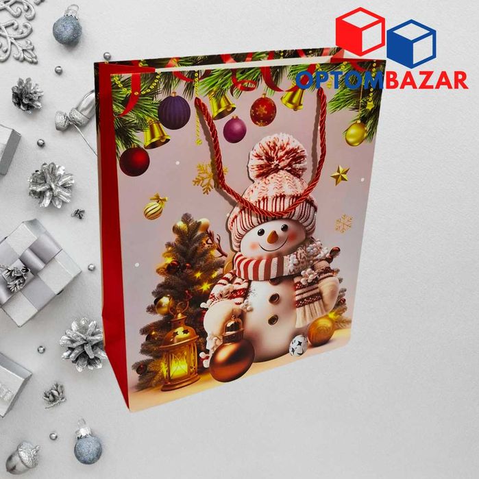 Yangi yil sovg'alari uchun archa rasmli 26x10x32 sm qog'oz paket