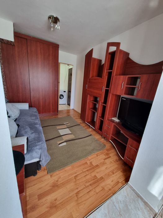Proprietar,închiriez garsoniera zona  Lipovei