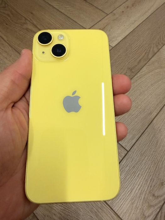 Продам Iphone 14