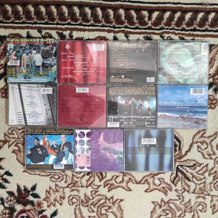 Продаются CD диски .