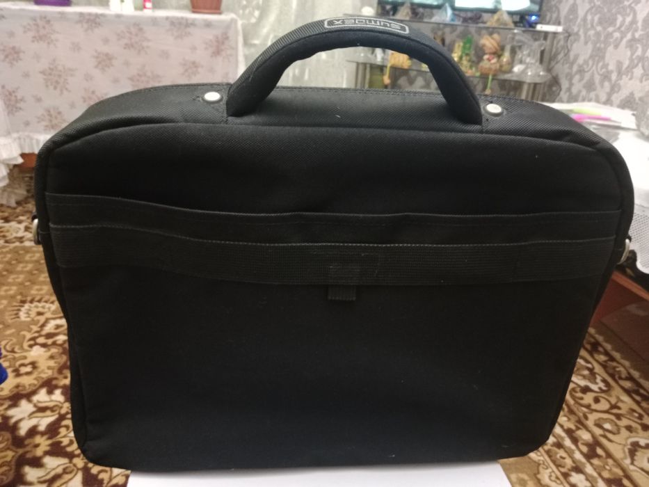 Сумки для ноутбуков