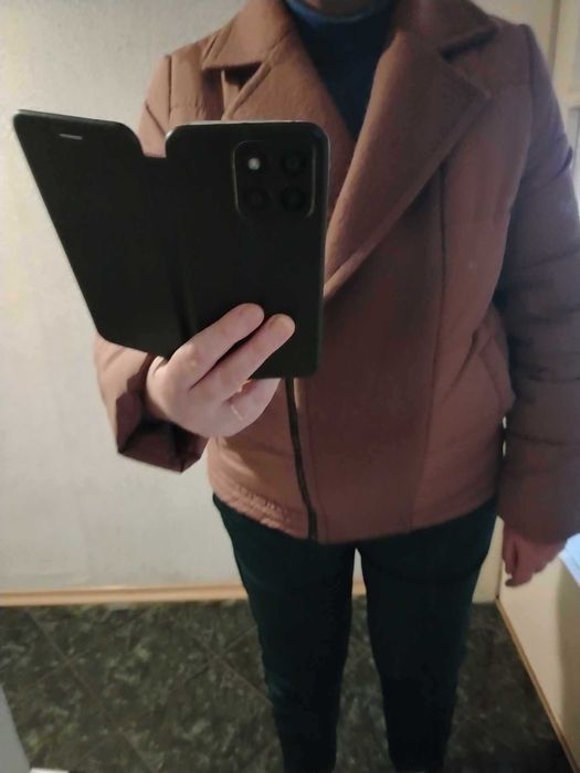 Яке в цвят визон