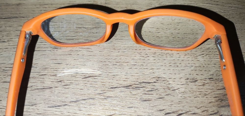 Очки детские фирменная оправа на 9-12 лет. Для зрения