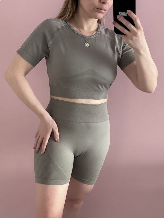 Костюм для фитнеса