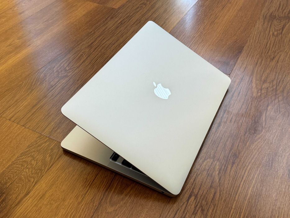 13.3' Apple MacBook Pro M1 2020 Silver 16GB RAM/256 GB SSD/Батерия 14ч