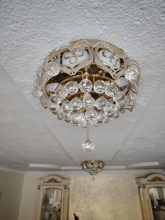 Люстры продам. Сост отл